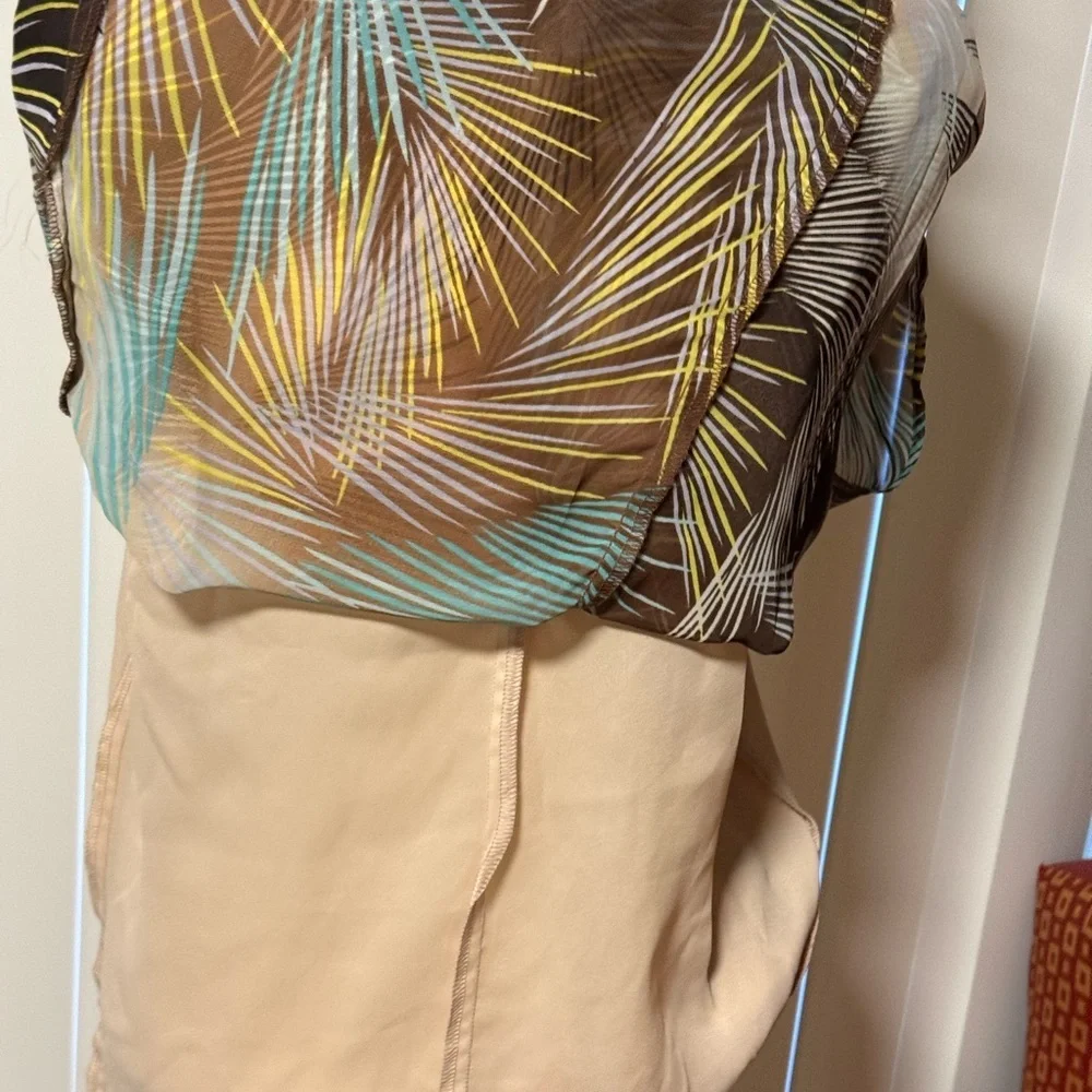 Status by chenault women’s blouse size L in excellent condition